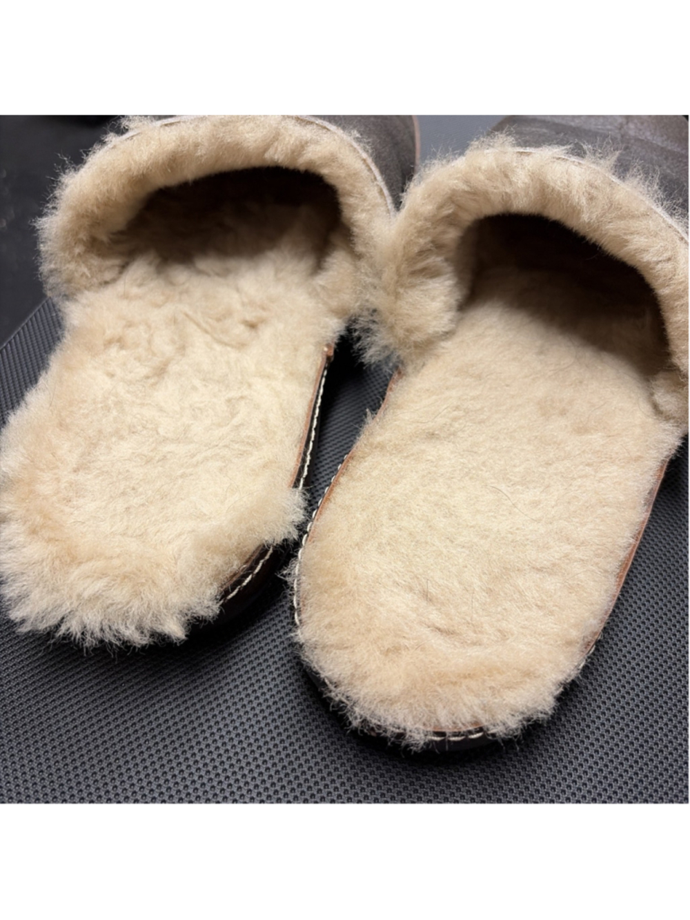 ROSS & SNOW Genuine Shearling Slippers Sz 13 Men’s Brown - Barely Used - Picture 3 of 3